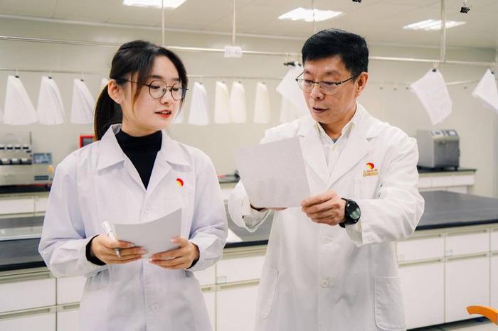 太陽(yáng)紙業(yè)應(yīng)廣東:當(dāng)好&ldquo;領(lǐng)頭雁&rdquo;,讓企業(yè)涌動(dòng)創(chuàng)新力